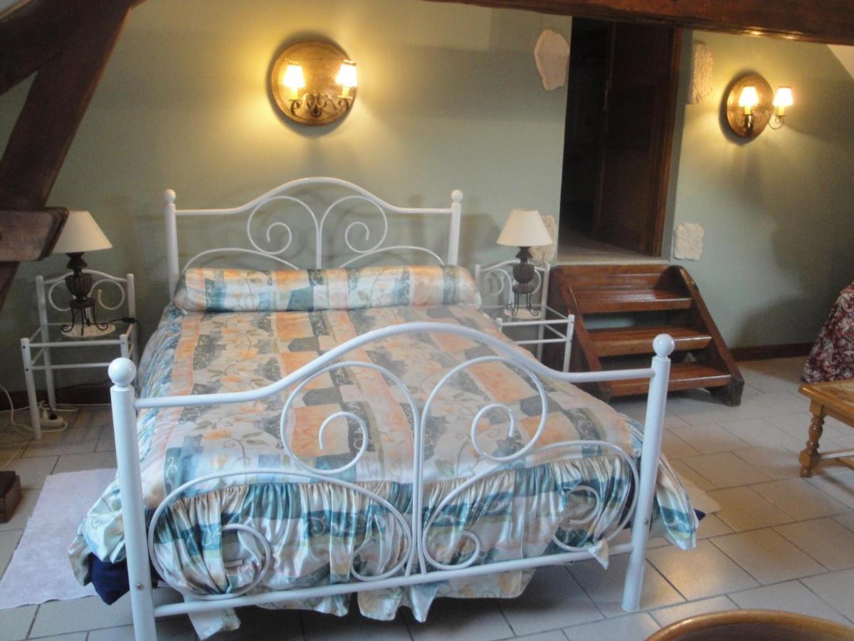 Ferme Du Vieux Puits Bed & Breakfast Bony Exterior photo