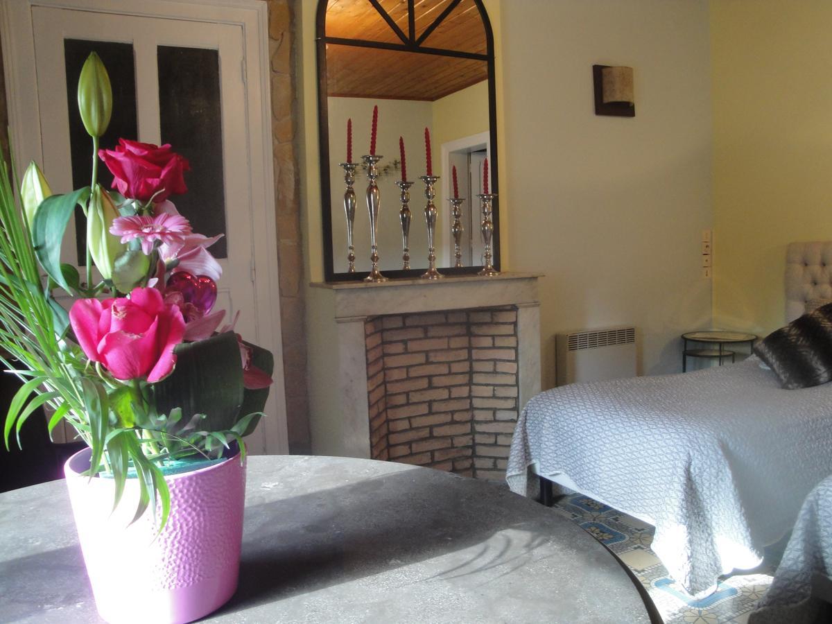 Ferme Du Vieux Puits Bed & Breakfast Bony Exterior photo